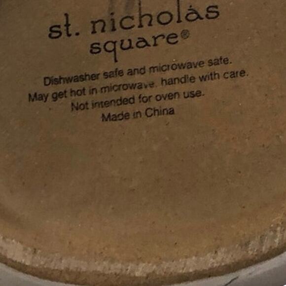 Gravy Bowl With Evergreen Trees Embossed St Nicholas 16oz - Picture 6 of 6